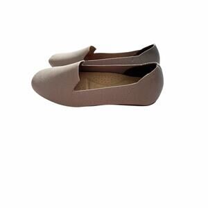 NWT! Bella Vita Hathaway Flats